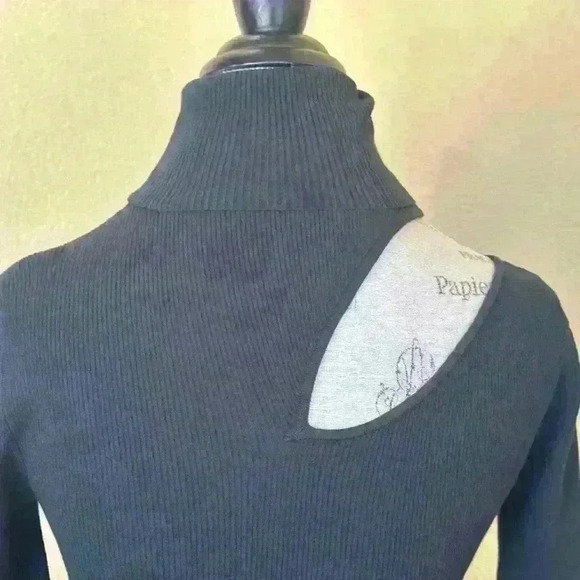A.L.C. “West” Turtleneck Dress With Cut-Out Shoulder Dark Green Small NWOT! - Picture 6 of 8